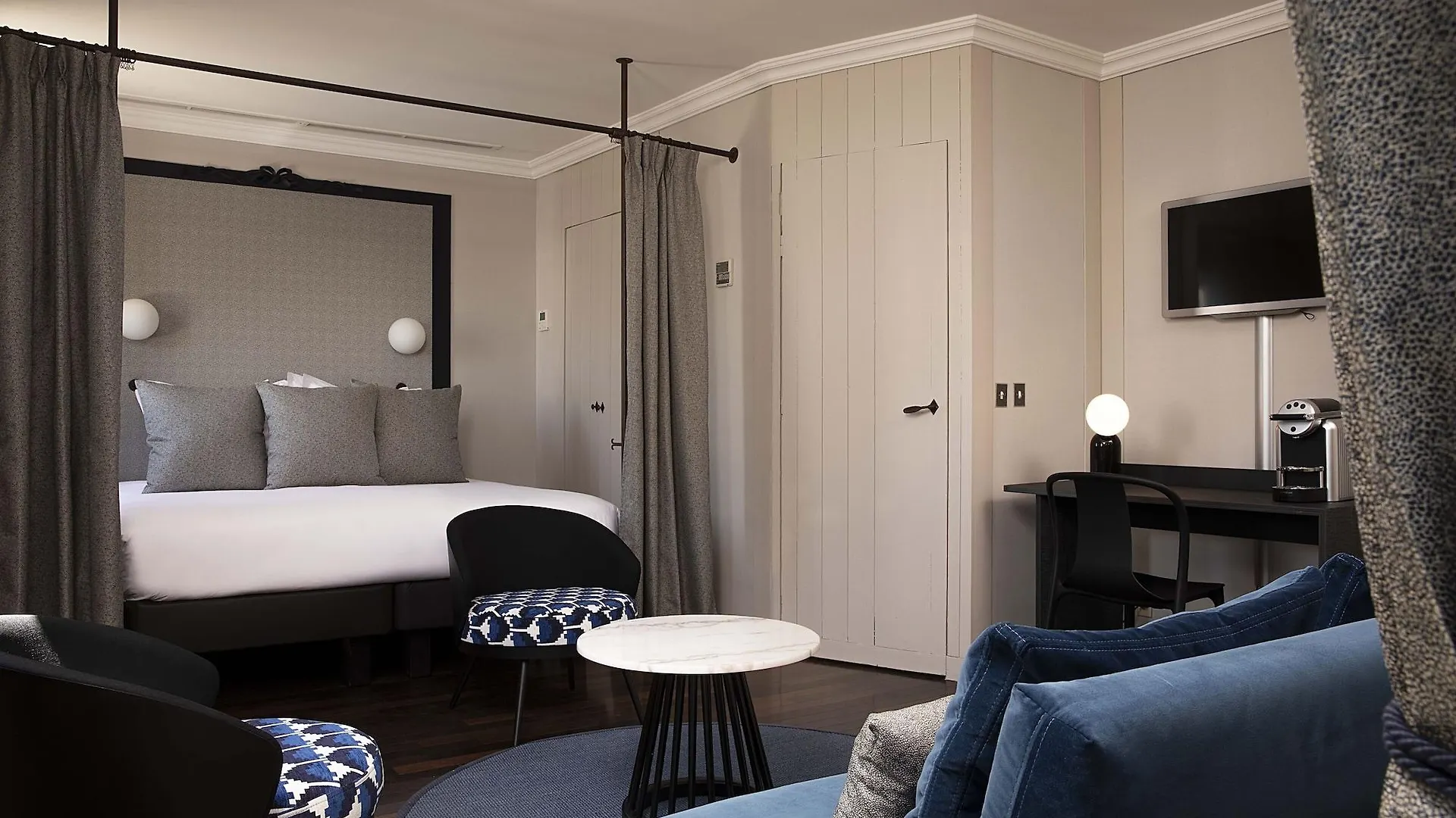 Hotel Elysees Regencia 4*
